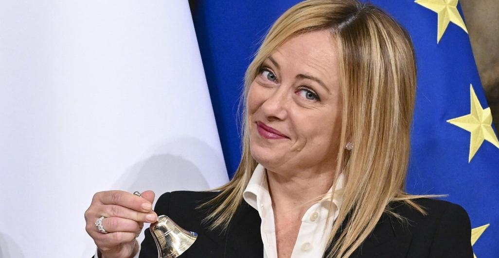 Meloni al confronto con la storia